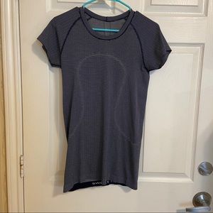 Lululemon Swiftly Tech Tee navy stripe